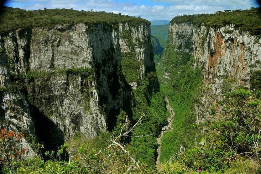Parque Nacional Aparados da Serra - C Parque Nacional Aparados da Serra - C